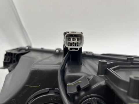 Optique avant gauche réglage électrique leds Toyota Hilux Revo 2016-2018