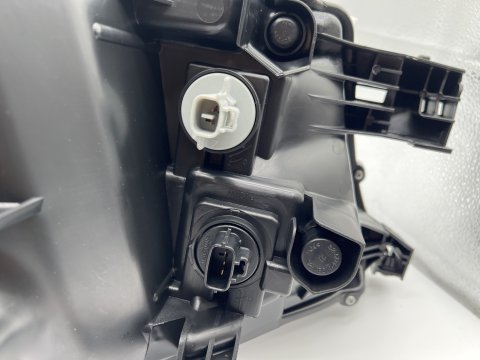 Optique avant droit réglage électrique halogène Toyota Hilux Revo 2016-2018