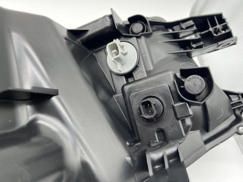 Optique avant droit réglage manuel halogène Toyota Hilux Revo 2016-2018