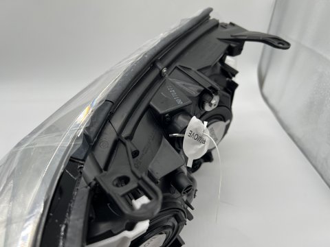 Optique avant gauche réglage électrique Toyota VDJ200 2007-2012
