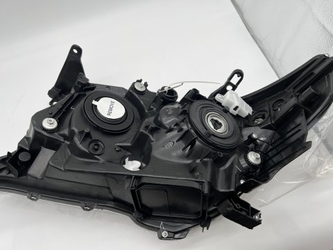 Optique avant droit réglage électrique Toyota VDJ200 2007-2012