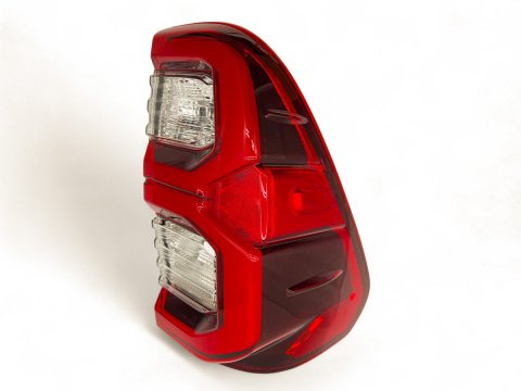 Feu arrière droit led Toyota Hilux Revo de 08-2021+