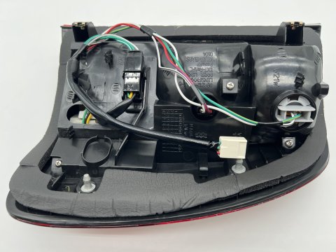 FEU ARG AILE HDJ100 LED 05-07