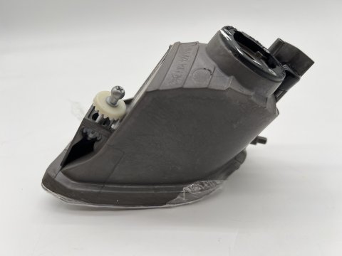 ANTIBROUILLARD AVD RAV4 2001-2002