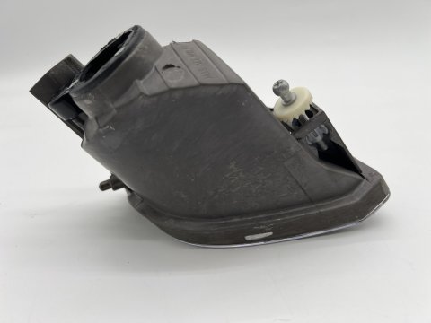 ANTIBROUILLARD AVG RAV4 2001-2002