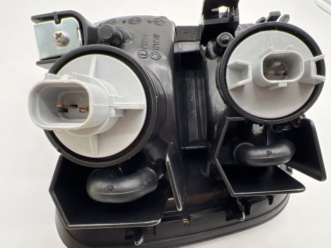 CLIGNOTANT VEILLEUSE AVG PAJERO 98-00