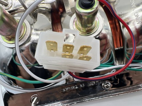 Feu arrière gauche Mitsubishi L200 K34 92-96