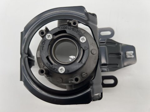 Antibrouillard avant gauche ou droit Mitsubishi Pajero III 04-00 à 12-06