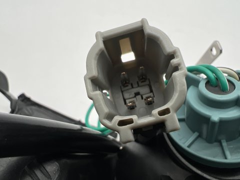 Clignotant veilleuse avant gauche Nissan Patrol GR Y61 98-02