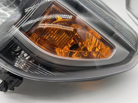 Optique avant gauche Ford Ranger II 2009-2012
