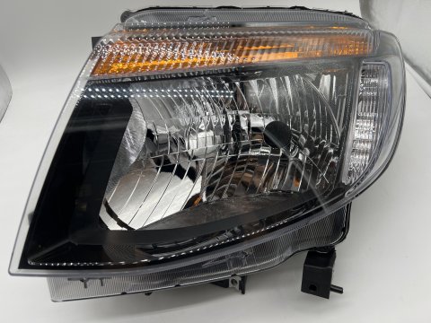 Optique avant gauche Ford Ranger T6 2011-2015