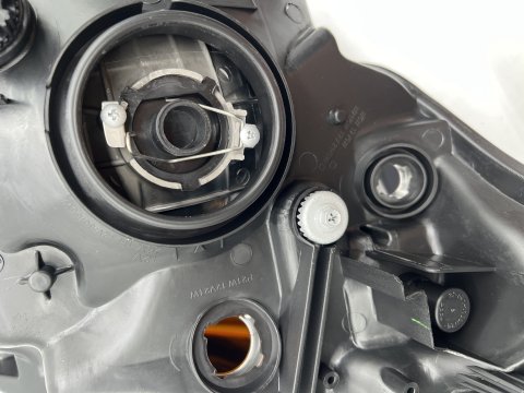 Optique avant gauche Ford Ranger T6 2011-2015