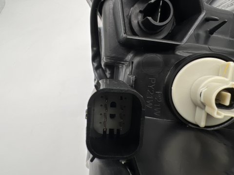 Optique avant droit feux de jour Ford Ranger T7 2015-2019