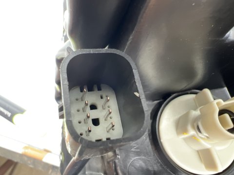 Optique avant gauche feux de jour Ford Ranger T7 2015-2019