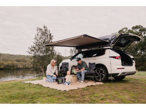 Auvent autoportant latéral Sunseeker 2.2m Rhino Rack