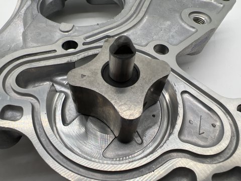 Pompe à huile RAV4 1CD-FTV 115Cv