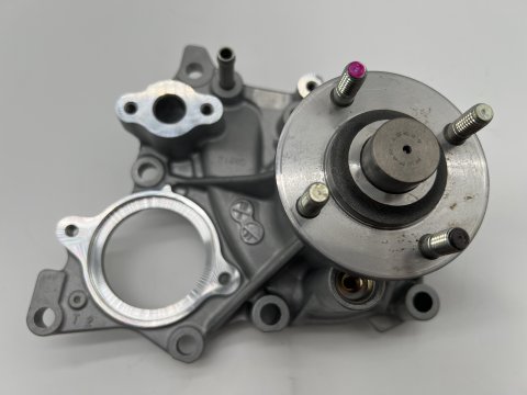 Pompe à eau Hilux Revo 2.4D4-D 2.8D4-D