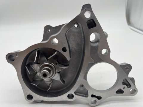 Pompe à eau Hilux Revo 2.4D4-D 2.8D4-D