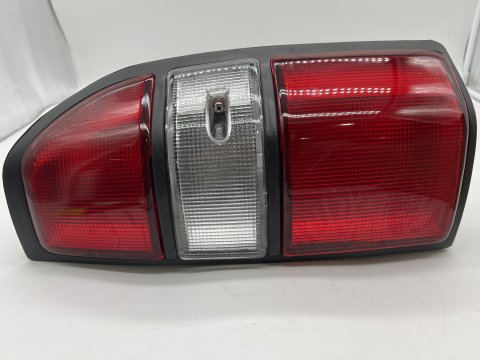 Feu aile arrière droit KZJ9 - Rouge blanc rouge
