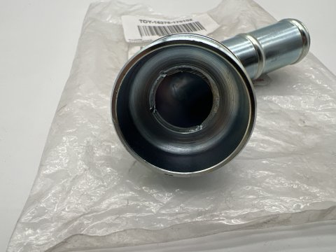 Tube rigide liquide de refroidissement bloc moteur HDJ80 HDJ100 HZJ7