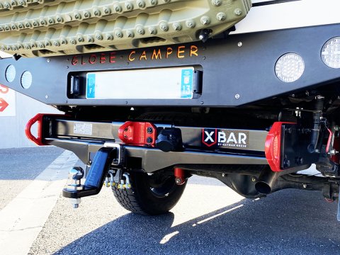 Attelage spécifique avec carré 50mm intégré Toyota Hilux Revo Hayman Reese