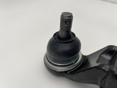 Triangle de suspension inférieur avant droit Hilux Vigo