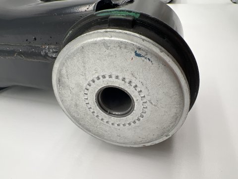 Triangle de suspension inférieur avant droit Hilux Vigo