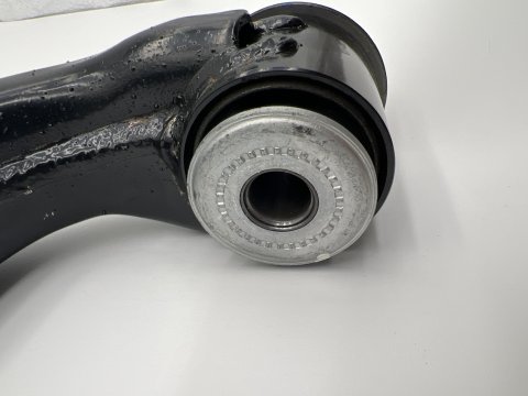 Triangle de suspension inférieur avant droit Hilux Vigo