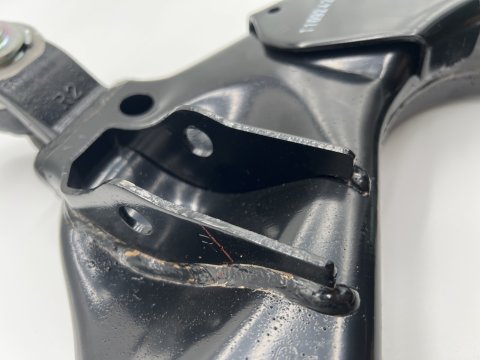 Triangle de suspension inférieur avant droit Hilux Vigo