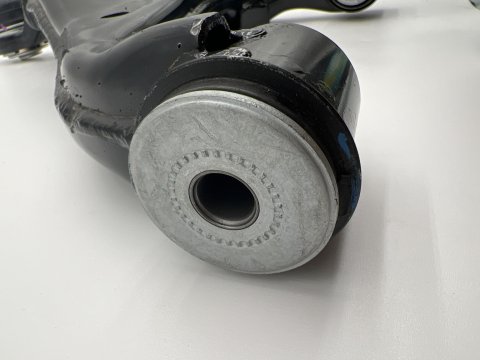 Triangle de suspension inférieur avant gauche Hilux Vigo