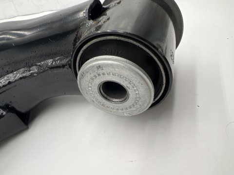 Triangle de suspension inférieur avant gauche Hilux Vigo
