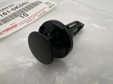 Clip bouton push-clip