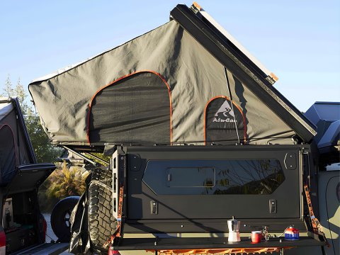 Kit de conversion Alu-Cab ModCAP en Compact Camper