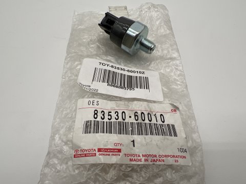 Sonde de pression huile Land Cruiser KDJ9 KDJ12 et Hilux Vigo