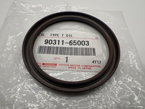 Joint spi pignon pompe à injection sur carter de distribution HDJ100 KDJ9 KDJ12 KDJ15