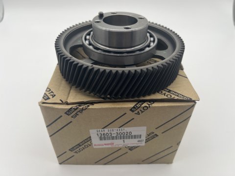 Pignon de pompe à injection dans carter de distribution KDJ12 166cv KDJ15 173cv 190cv