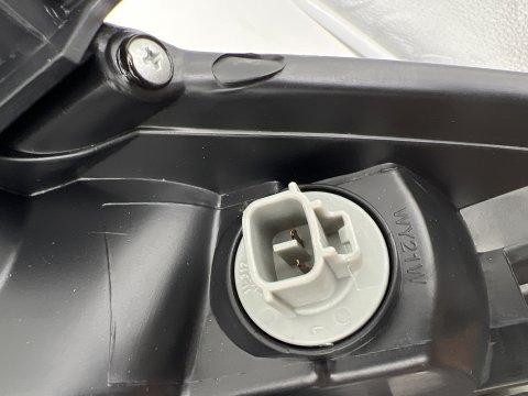 Optique avant gauche Hilux Vigo 2012-2015 - Réglage manuel ou électrique