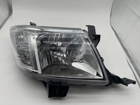 Optique avant droit Hilux Vigo 2012-2015 - Réglage manuel ou électrique