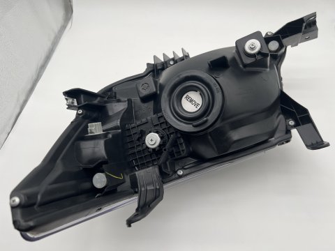 Optique avant droit Hilux Vigo 2012-2015 - Réglage manuel ou électrique
