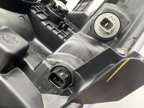 Optique avant droit Hilux Vigo 2012-2015 - Réglage manuel ou électrique