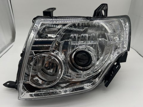 Optique avant gauche Xenon Mitsubishi Pajero IV 2007-2018