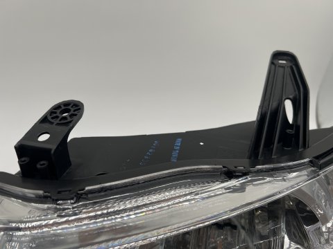 Optique avant gauche Xenon Mitsubishi Pajero IV 2007-2018