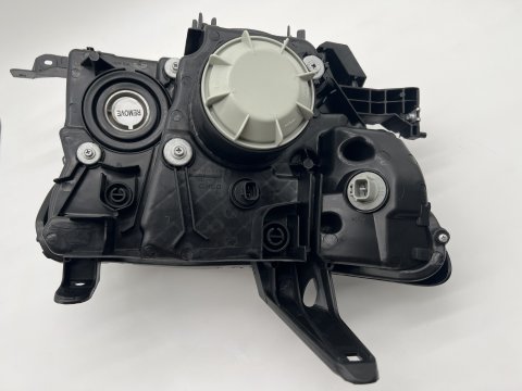 Optique avant gauche Xenon Mitsubishi Pajero IV 2007-2018