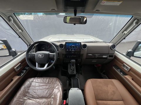 Toyota Land Cruiser 2025 GRJ71 V6 4.0L 228cv 40ème anniversaire