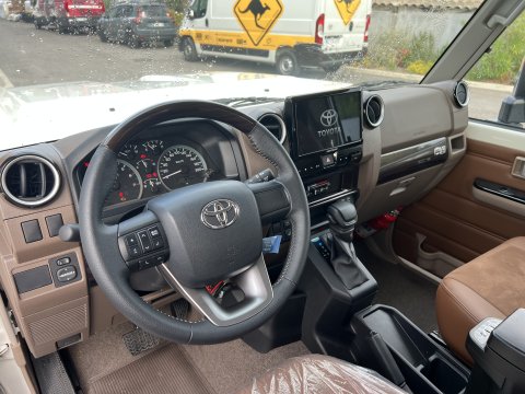 Toyota Land Cruiser 2025 GRJ71 V6 4.0L 228cv 40ème anniversaire