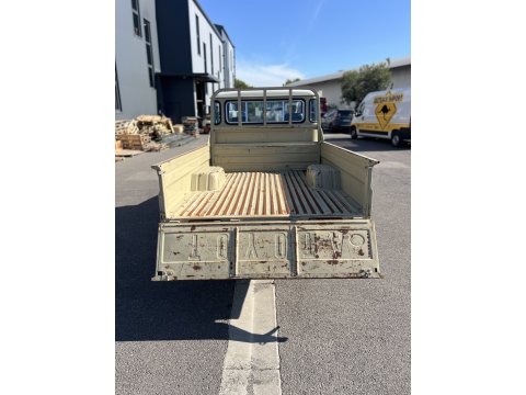 Toyota Land Cruiser FJ45 4.2L 135ch de 1983