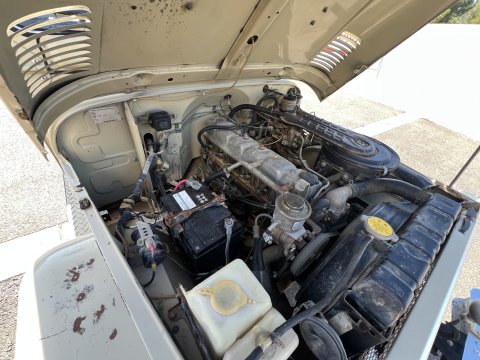 Toyota Land Cruiser FJ45 4.2L 135ch de 1983