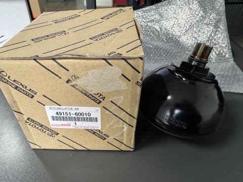 Sphère de suspension hydraulique arrière HDJ100
