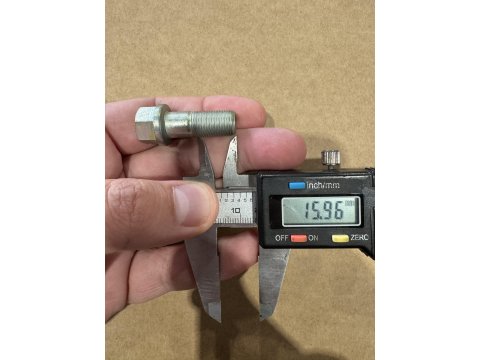 Boulon entre tulipe et arbre de transmission Ø11x27mm