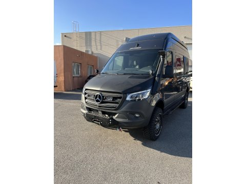 Kit intégration calandre Lazer Triple-R Elite pour Mercedes Sprinter W907 2018+